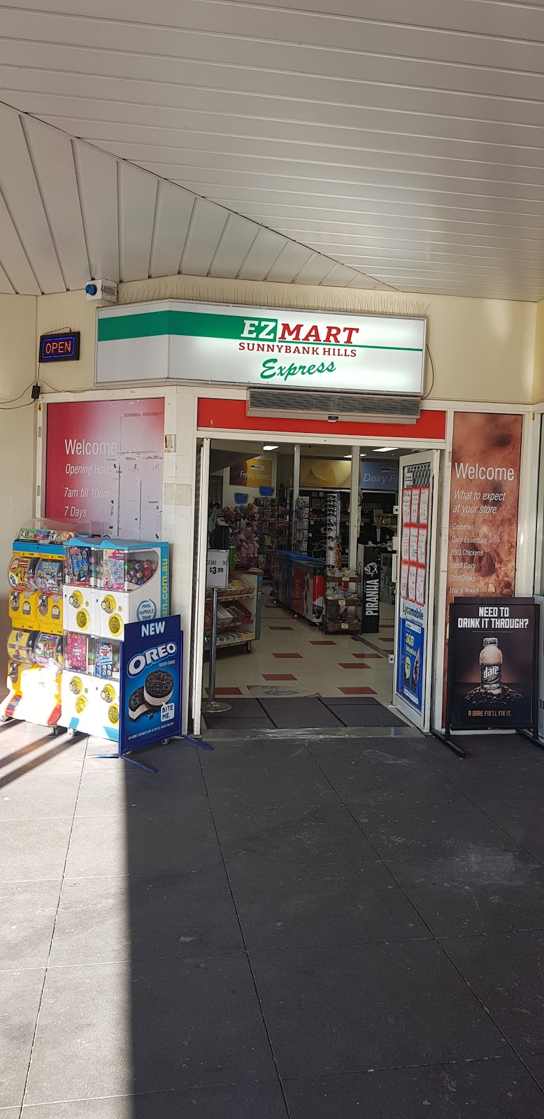 EZ mart | supermarket | 344 Jackson Rd, Sunnybank Hills QLD 4109, Australia | 0732722355 OR +61 7 3272 2355