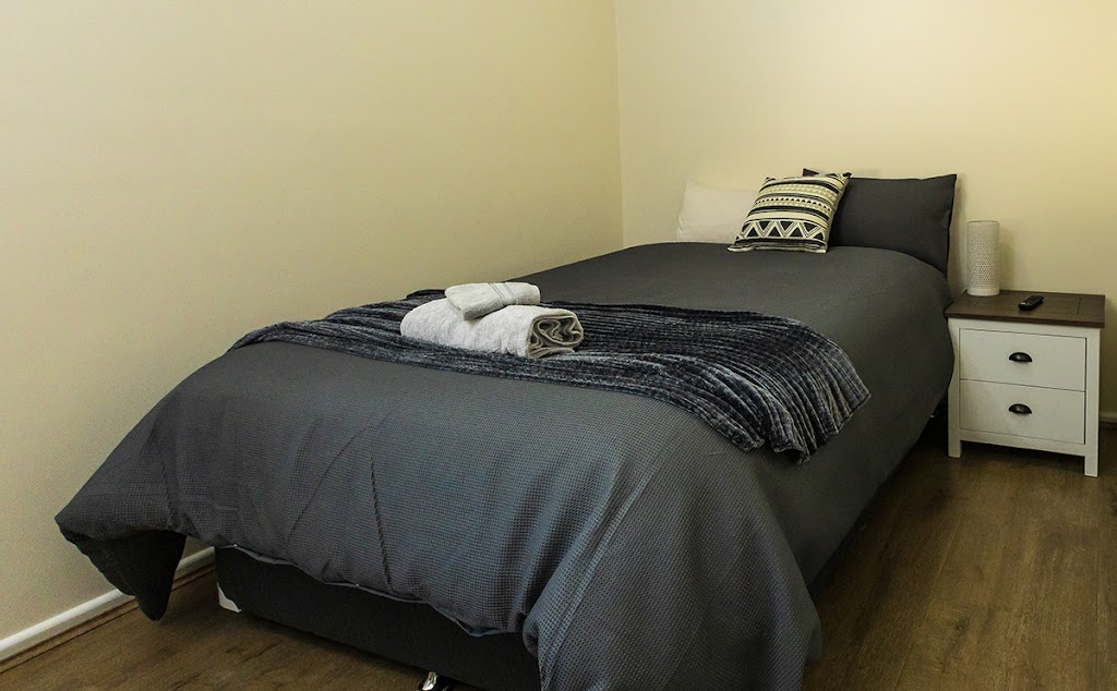 Cobar Accommodation - Beds On Becker | lodging | 20 Becker St, Cobar NSW 2835, Australia | 0414434554 OR +61 414 434 554