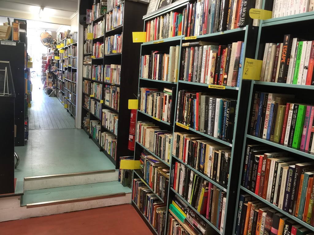Springwood Book Lounge | book store | 2/252-258 Macquarie Rd, Springwood NSW 2777, Australia | 0247518010 OR +61 2 4751 8010