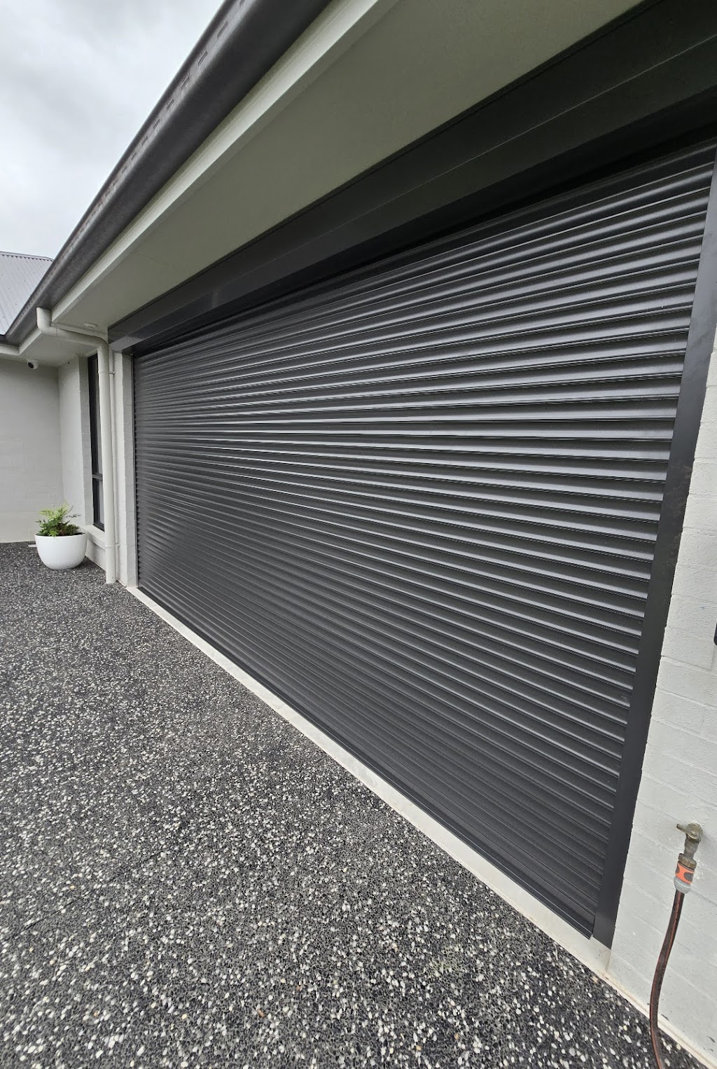 Allguard Roller Shutters | Factory 4/2 OHart Cl, Charmhaven NSW 2263, Australia | Phone: 1300 261 543