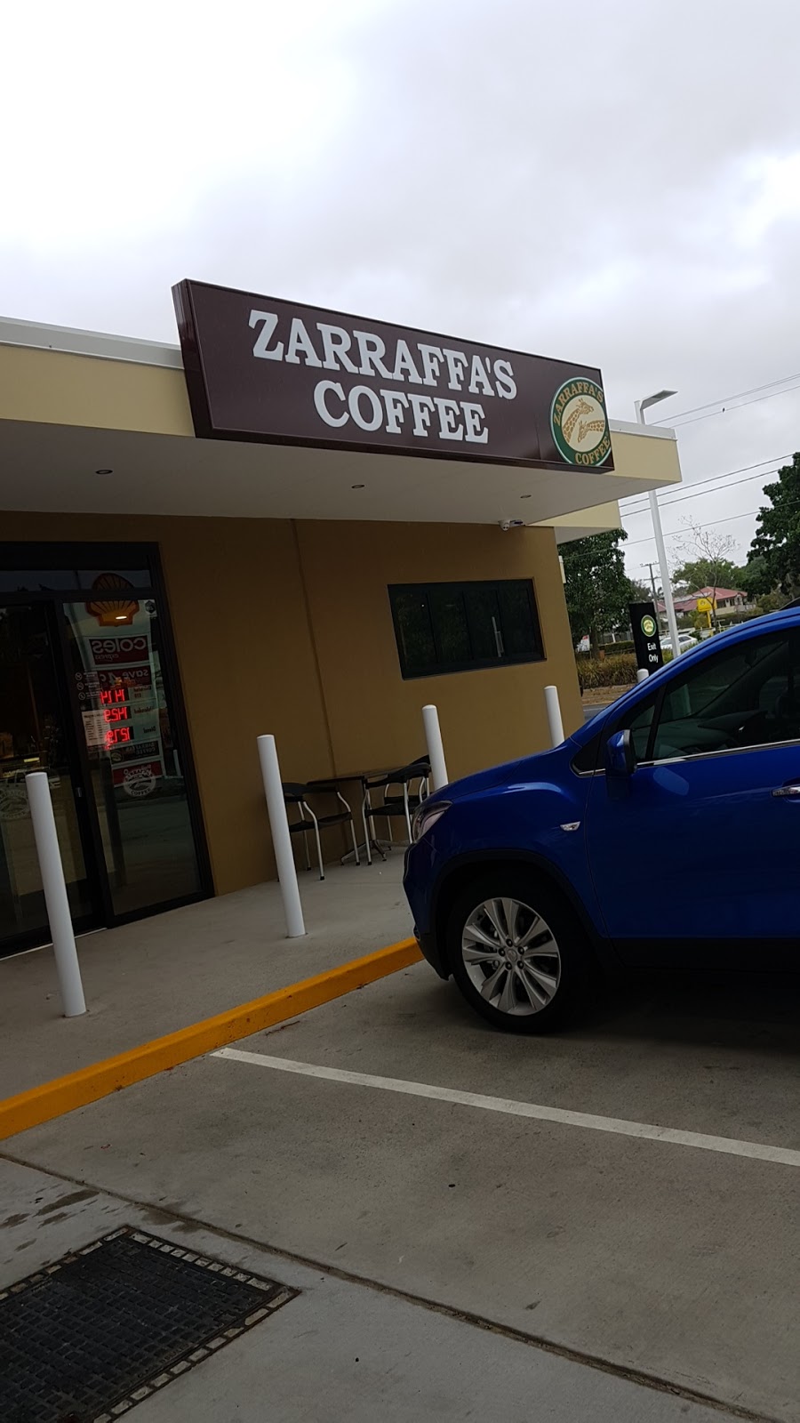 Zarraffas Coffee Booval | cafe | 106 Brisbane Rd, Booval QLD 4304, Australia | 0732811926 OR +61 7 3281 1926