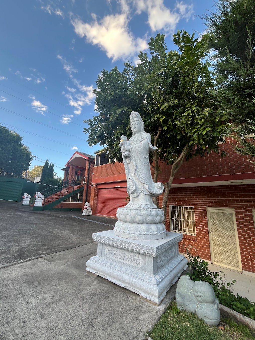 Kuan Yin Buddhist Temple 悉尼观音寺 | 601 Warringah Rd, Frenchs Forest NSW 2086, Australia | Phone: (02) 9975 6515
