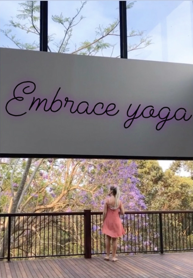 Embrace Yoga Australia | 262 Simpsons Rd, Currumbin Waters QLD 4223, Australia | Phone: 0416 005 034