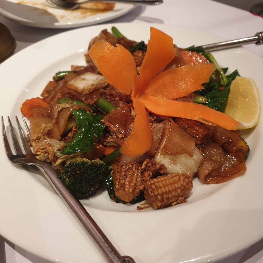 Lemongrass Thai | restaurant | 26 Tedder Ave, Main Beach QLD 4217, Australia | 0755280289 OR +61 7 5528 0289