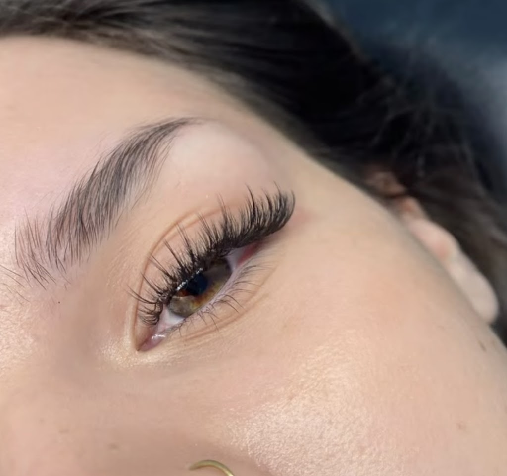 Compulsive Lashes Boutique | 178 Fox Valley Rd, Wahroonga NSW 2076, Australia | Phone: 0421 533 199