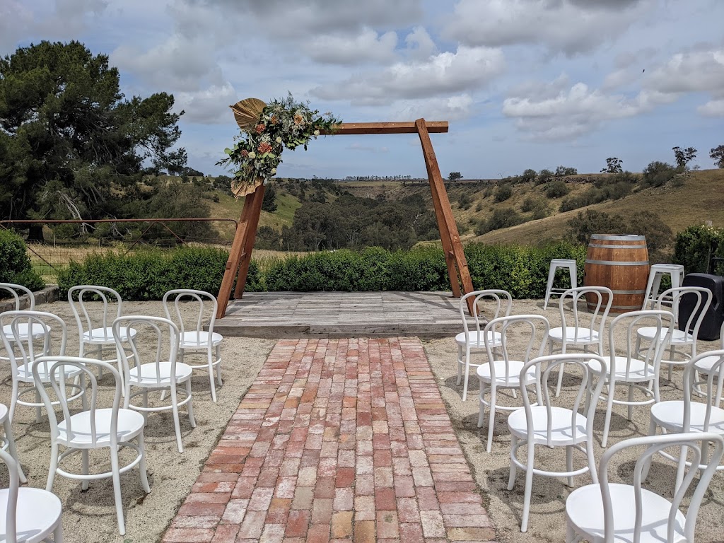 Heidi Kay - Simply Ceremonies by Heidi - Celebrant | 14 Corinella Rd, Woodend VIC 3442, Australia | Phone: 0421 996 691