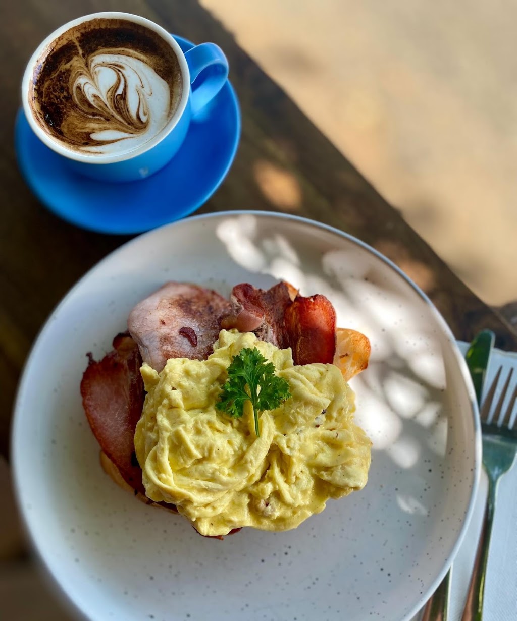 The Local Clayton Bay | 28 Island View Dr, Clayton Bay SA 5256, Australia | Phone: (08) 8537 0275