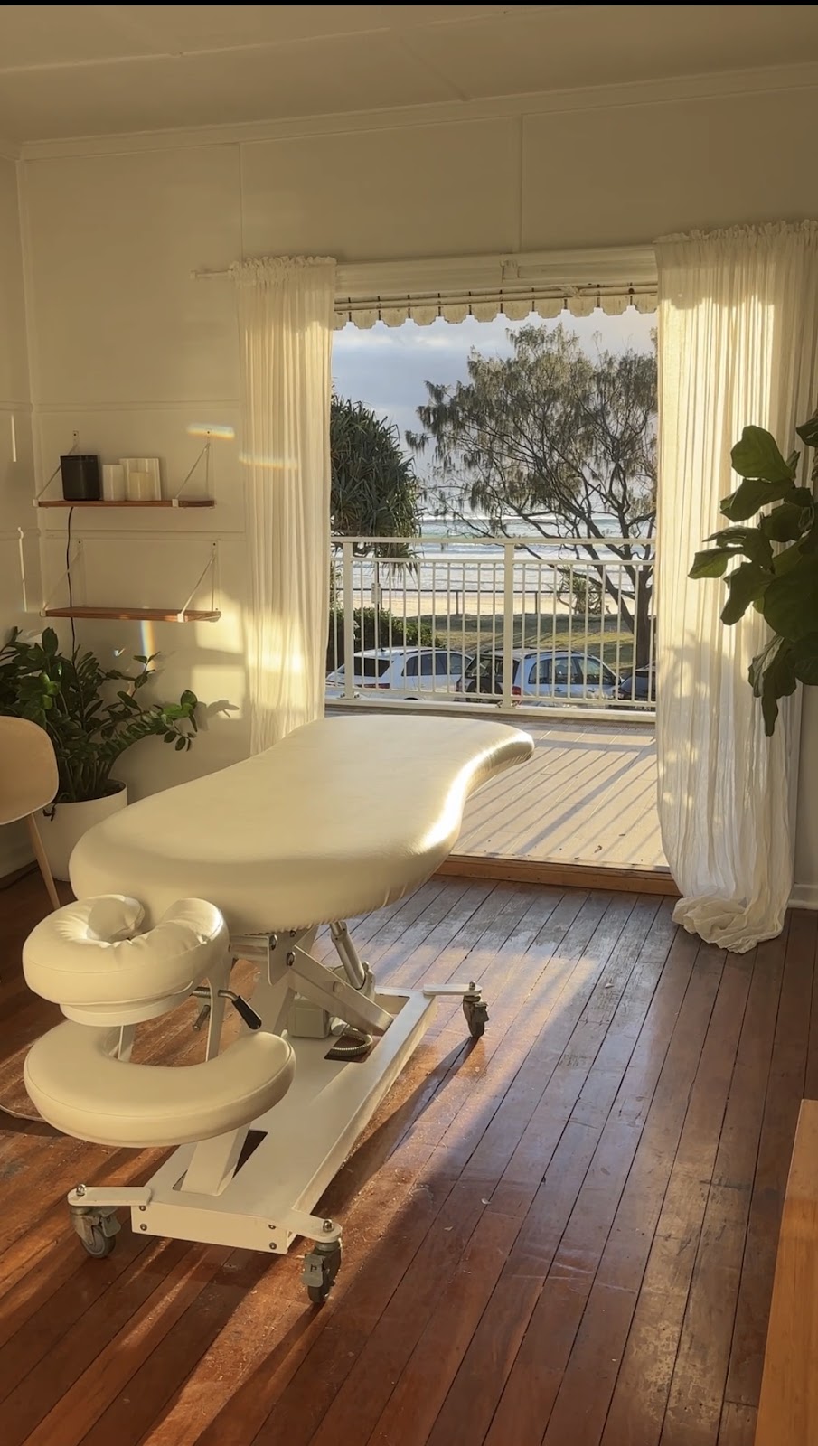 Aura Womens Health | 4/784 Pacific Parade, Currumbin QLD 4223, Australia | Phone: 0404 940 996
