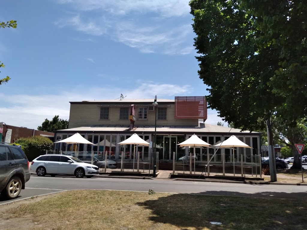 Castellos Victorian Tavern | 22 Aitken St, Gisborne VIC 3437, Australia | Phone: (03) 5428 2410