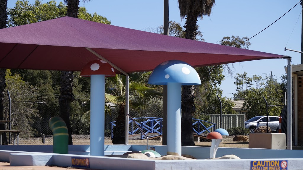 Miles War Memorial Swimming Pool | 127 Marian St, Miles QLD 4415, Australia | Phone: (07) 4627 1503