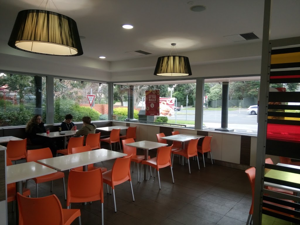 Red Rooster | restaurant | Hampton St, Hampton VIC 3188, Australia | 0395219489 OR +61 3 9521 9489