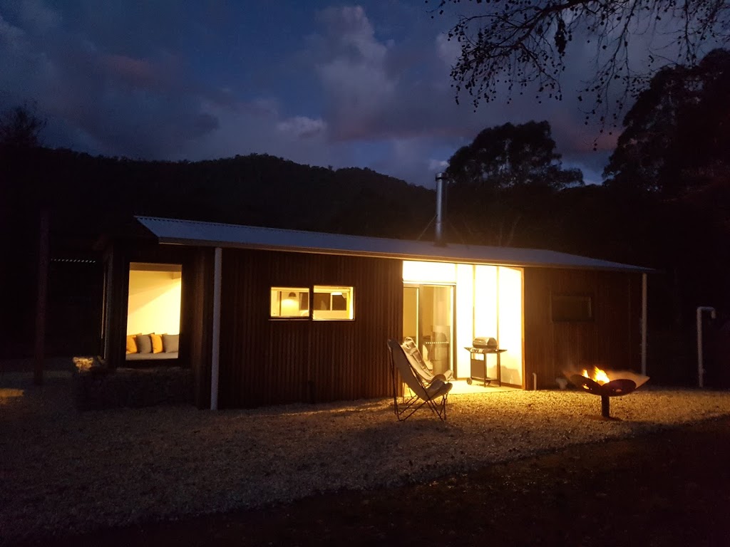 The Stables | lodging | 1083 Great Alpine Rd, Freeburgh VIC 3741, Australia | 0438375271 OR +61 438 375 271