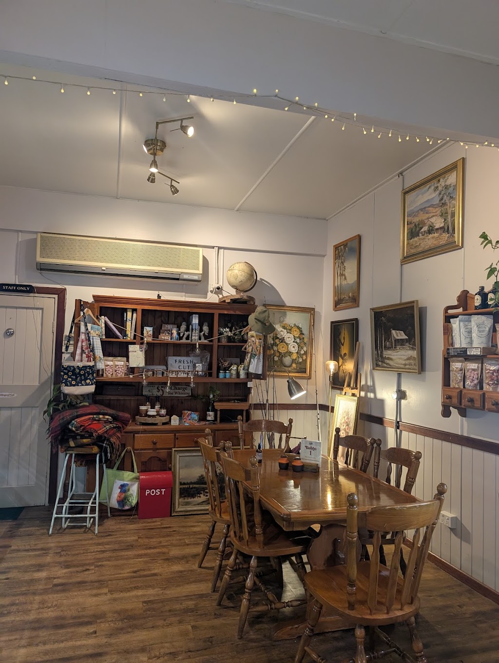 Lake Moogerah Cafè | 144 Moogerah Connection Rd, Moogerah QLD 4309, Australia | Phone: 0458 956 515