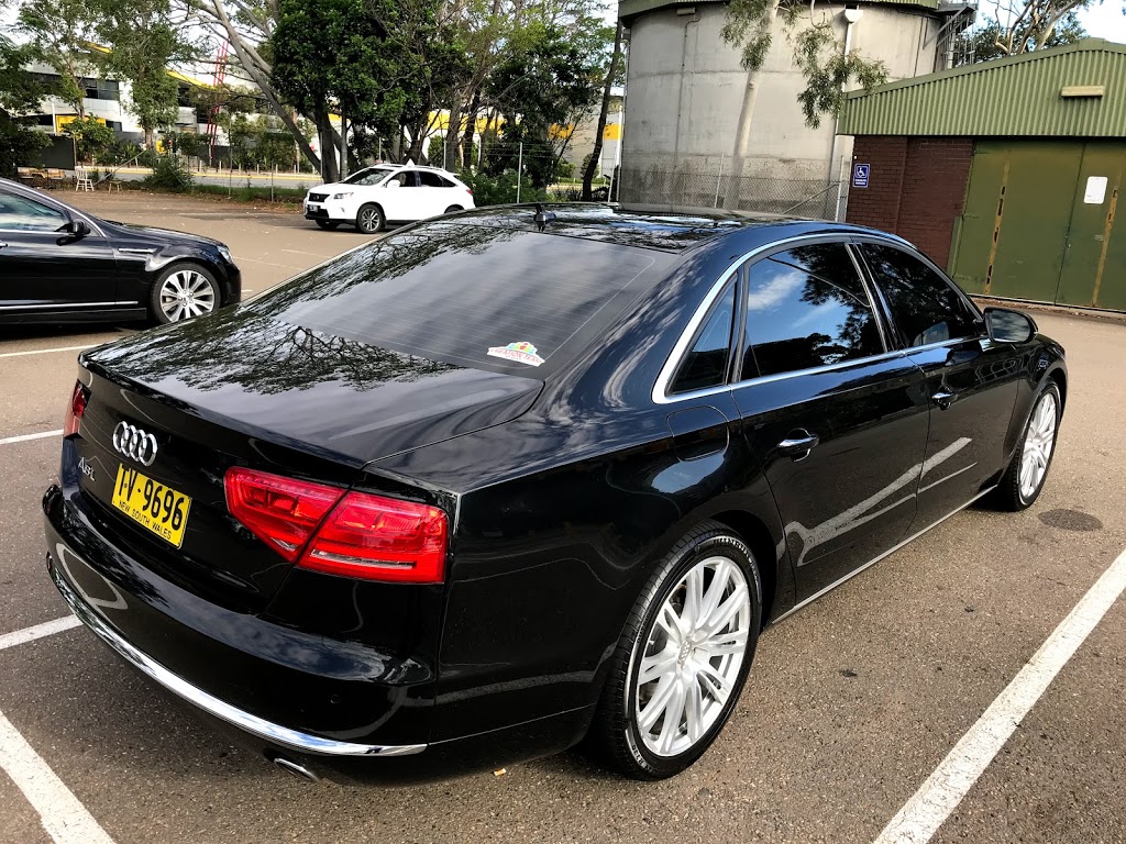 Sydney Silver Limo Chauffeur | 52 Foxall Rd, Kellyville NSW 2155, Australia | Phone: 0406 332 148