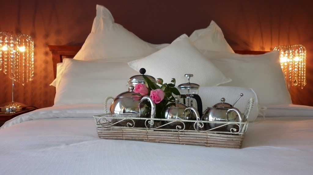 Bombora Bed & Breakfast Torquay | lodging | 1 Glengarry Dr, Torquay VIC 3228, Australia | 0418525948 OR +61 418 525 948
