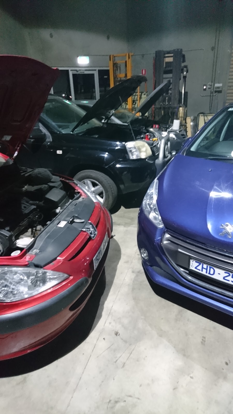 Geelong European Automotive | car repair | Workshop, 2/107 Grove Rd, Grovedale VIC 3216, Australia | 0499449503 OR +61 499 449 503