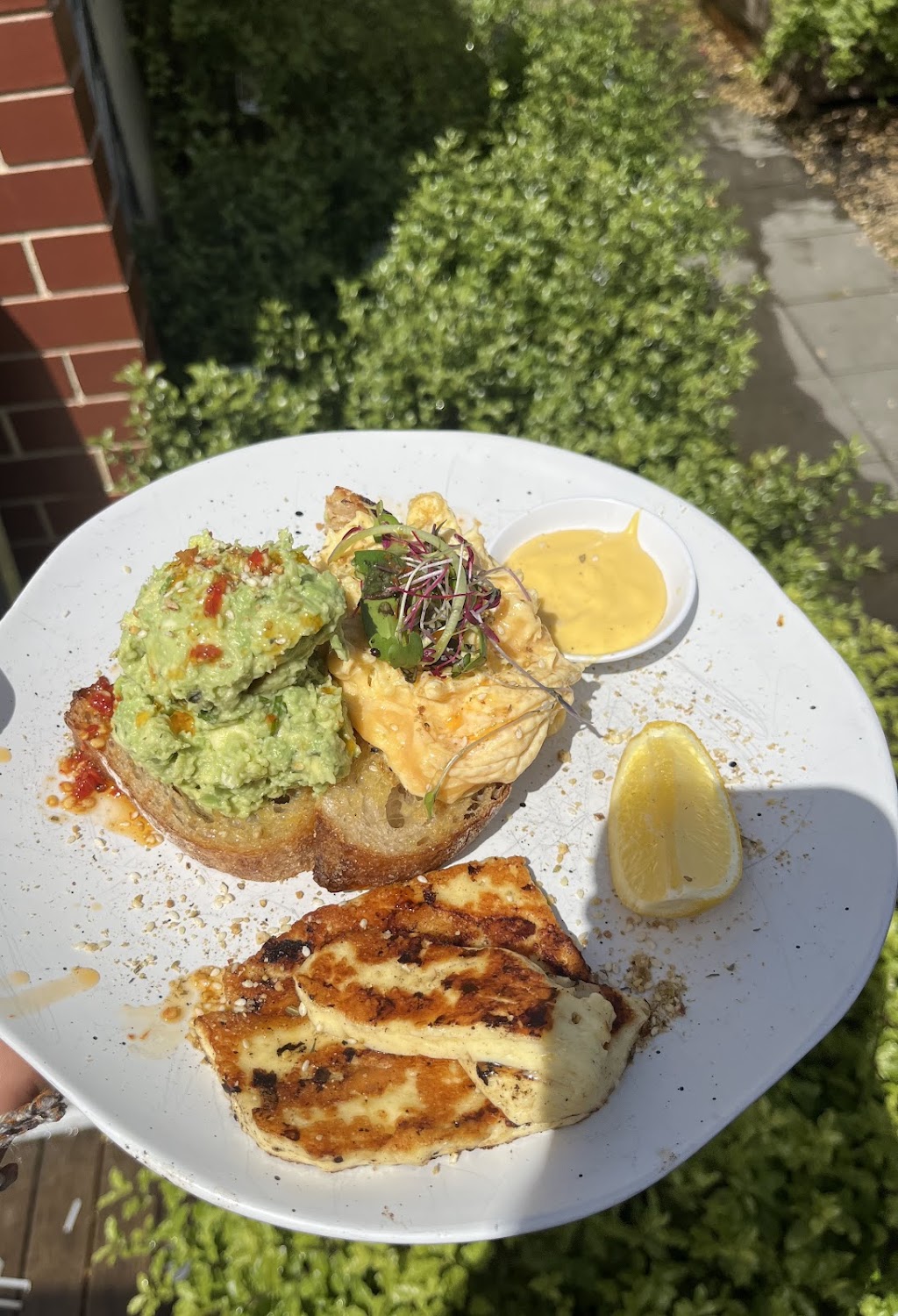 Brew+Bloom Cafe | 4 Huntingfield Ave, Huntingfield TAS 7055, Australia | Phone: 0483 070 375