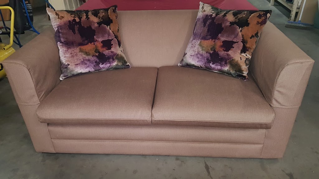 Malcolm Rushworth Upholstery Craftsman | furniture store | 171 Old East Kurrajong Rd, Glossodia NSW 2756, Australia | 0414011314 OR +61 414 011 314
