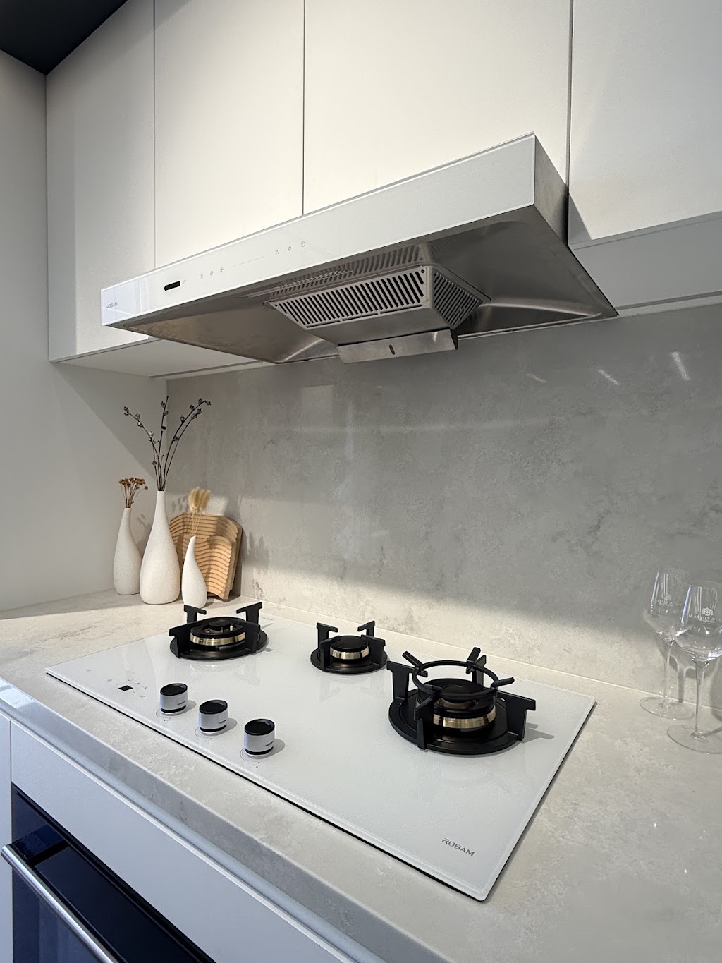ROBAM High-End Kitchen Appliances Gold Coast | Shop 2/59 Ferry Rd, Southport QLD 4215, Australia | Phone: (07) 5528 6868