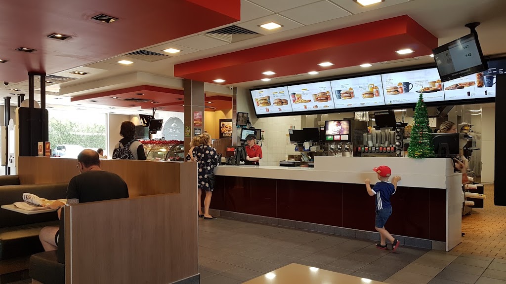 McDonalds Karingal | meal takeaway | 223 Cranbourne Rd, Frankston VIC 3199, Australia | 0397890011 OR +61 3 9789 0011