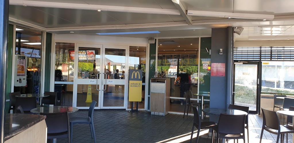 McDonalds Gympie | meal takeaway | 123 River Rd, Gympie QLD 4570, Australia | 0754837200 OR +61 7 5483 7200