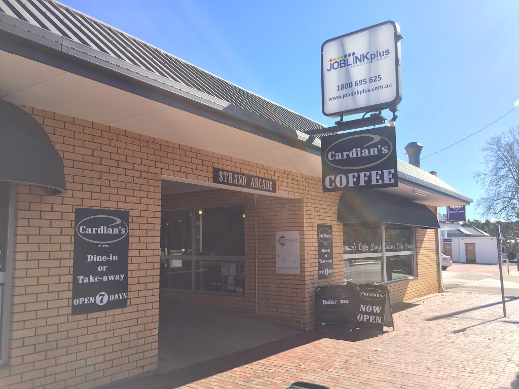 Cardians Coffee Lounge | cafe | 90 John St, Coonabarabran NSW 2357, Australia | 0268421897 OR +61 2 6842 1897