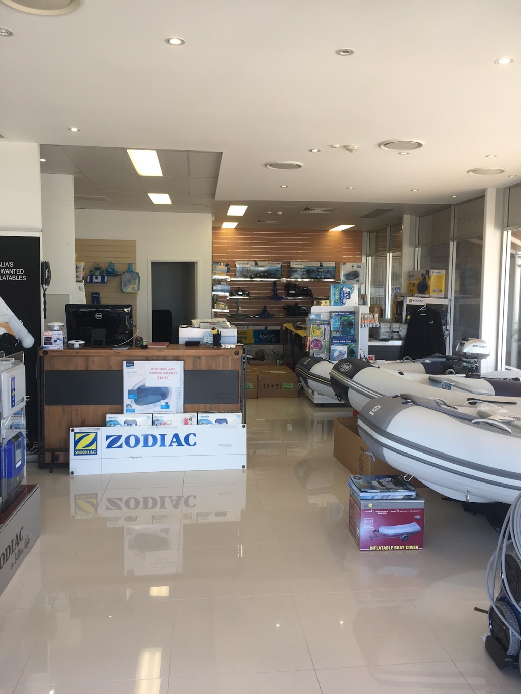 The Cove Pool & Spa | store | 42 Quay Street, Hope Island QLD 4212, Australia | 0755341288 OR +61 7 5534 1288