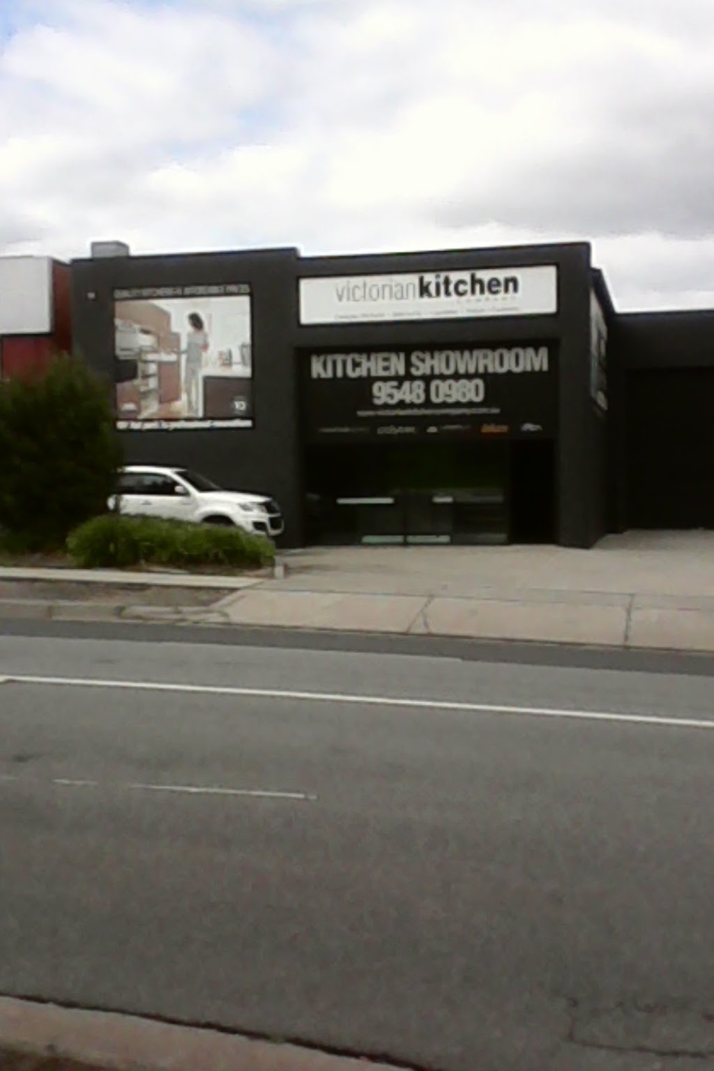 Victorian Kitchen Company | 2 Police Rd, Springvale VIC 3171, Australia | Phone: 0413 572 351