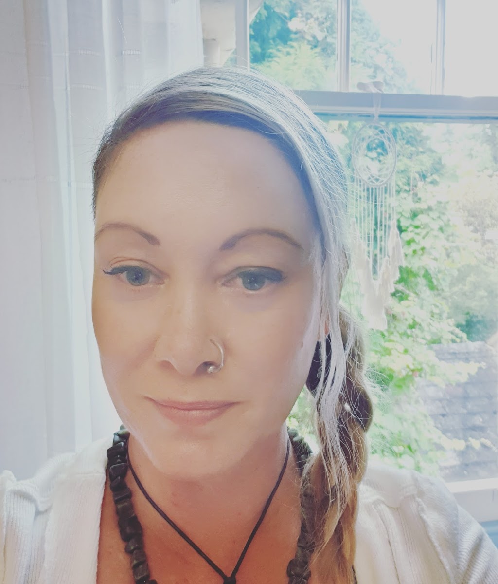 Emma Bresnehan Naturopath @ebnaturopathica | 7 Beach road, Sandy Bay Rd, Sandy Bay TAS 7000, Australia | Phone: 0415 699 085