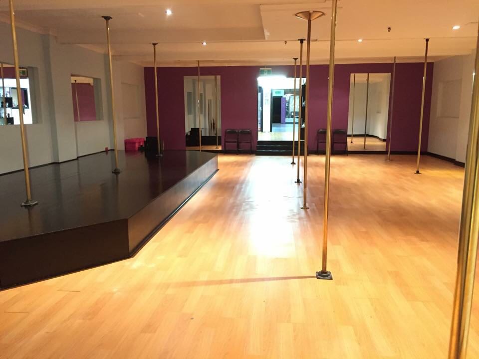 Fly Studios - Pole and Aerial Fitness | gym | 20 Young St, Wollongong NSW 2500, Australia | 0410345035 OR +61 410 345 035
