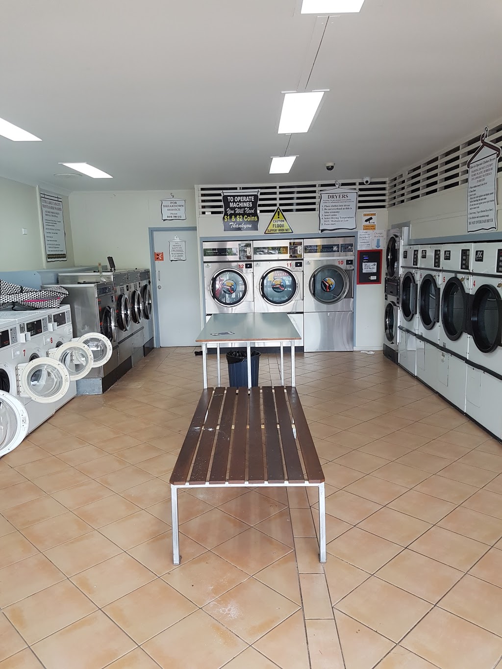 Browns Plains Laundromat | laundry | 7/834-840 Wembley Rd, Browns Plains QLD 4118, Australia | 1300362233 OR +61 1300 362 233