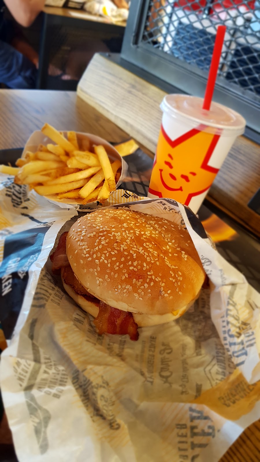 Carls Jr. Redbank Plains | 2/588 Redbank Plains Rd, Redbank Plains QLD 4301, Australia | Phone: (07) 3814 0597