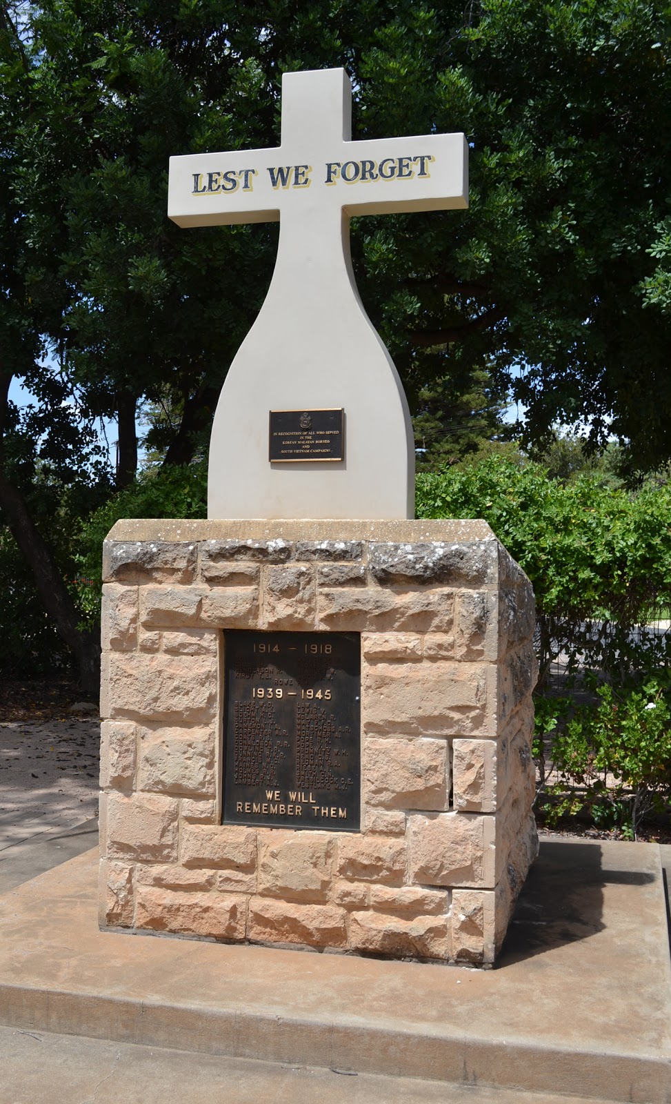 Soldiers Memorial Park | park | 25 Jemison St, Waikerie SA 5330, Australia