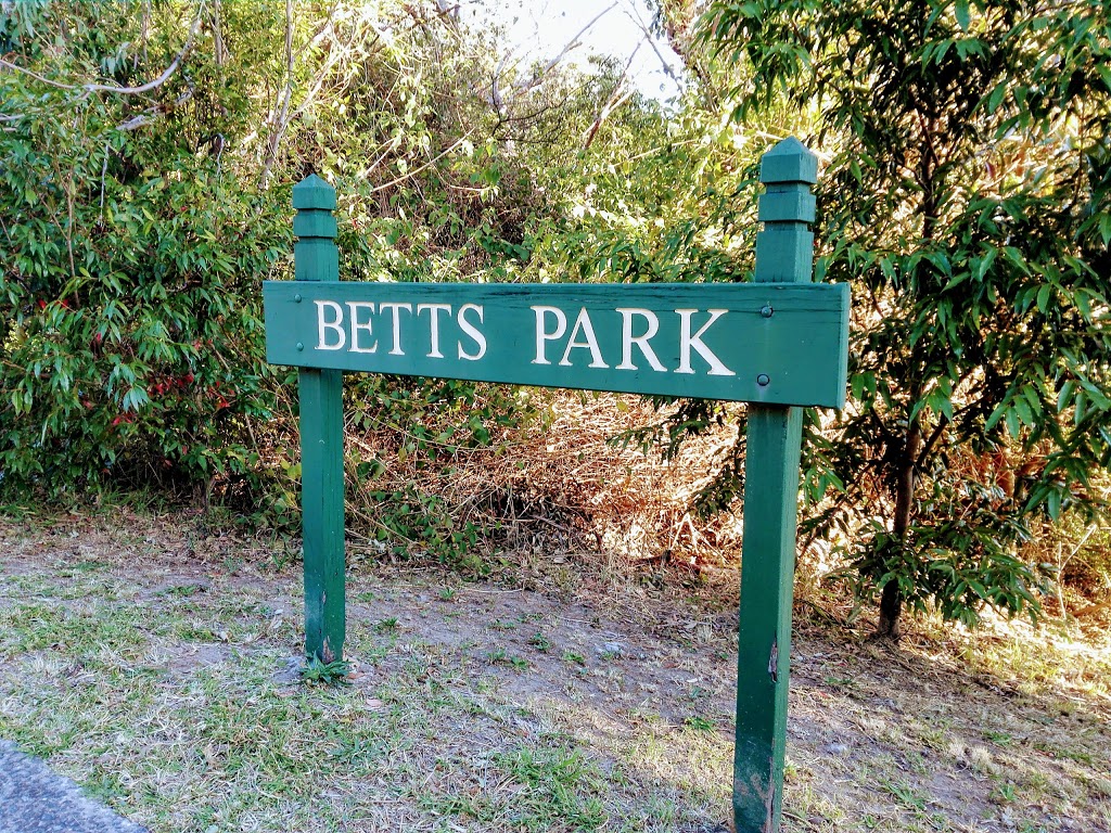 Betts Park | park | Huntleys Point Rd, Huntleys Point NSW 2111, Australia | 0298799400 OR +61 2 9879 9400