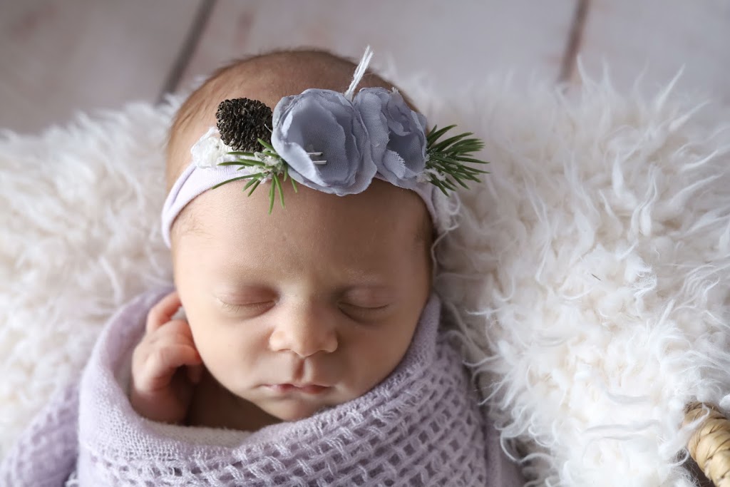 MELBOURNE NEWBORN PHOTOGRAPHER | 26 Stonecutter Crescent, Wollert VIC 3750, Australia | Phone: 0469 342 563