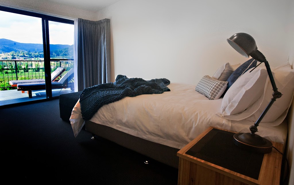 New Norfolk Apartments | lodging | 95b Sharland Ave, New Norfolk TAS 7140, Australia | 0362611836 OR +61 3 6261 1836