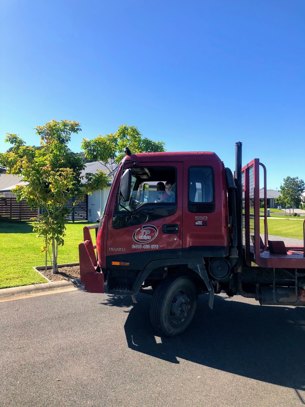 TP Skips | 7 Lachlan Dew Cl, Nana Glen NSW 2450, Australia | Phone: 0410 460 076