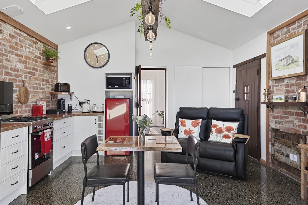 Settlers Cottage at Korumburra | 110 D M Scotts Rd, Korumburra VIC 3950, Australia | Phone: 0478 227 526