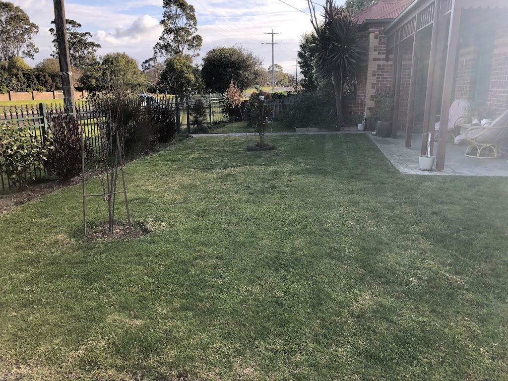 Dess lawns and gardening service | park | 13 Rossetti Ct, Sale VIC 3850, Australia | 0434599734 OR +61 434 599 734