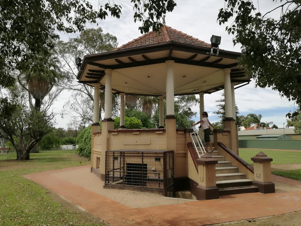 Jarrett Memorial Gardens | park | 72 James Ave, Renmark SA 5341, Australia