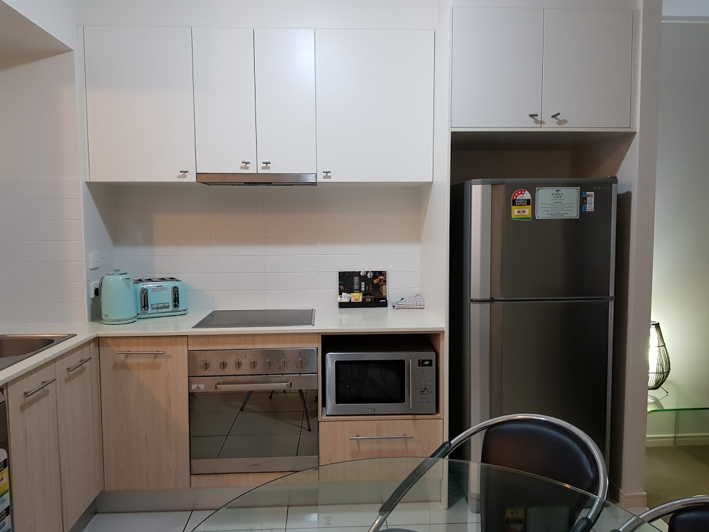 Whale Cove Apartments | 68 Pulgul St, Urangan QLD 4655, Australia | Phone: (07) 4194 7000