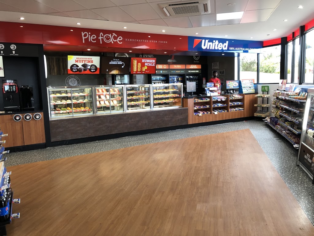 United Leongatha (Pie Face) | gas station | 1 Shingler St, Leongatha VIC 3953, Australia