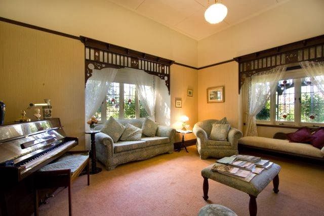 Ballyvista & Dalfruin Bed & Breakfast | lodging | 18 McCulloch St, Bairnsdale VIC 3875, Australia | 0351527155 OR +61 3 5152 7155