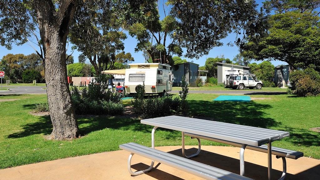 NRMA Eastern Beach Holiday Park | rv park | 42 Eastern Beach Rd, Lakes Entrance VIC 3909, Australia | 0351551581 OR +61 3 5155 1581