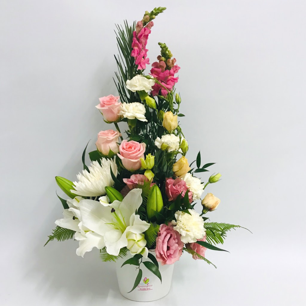 Riverport Florist - Echuca/Moama Florist | florist | 203 Darling St, Echuca VIC 3564, Australia | 0354822615 OR +61 3 5482 2615