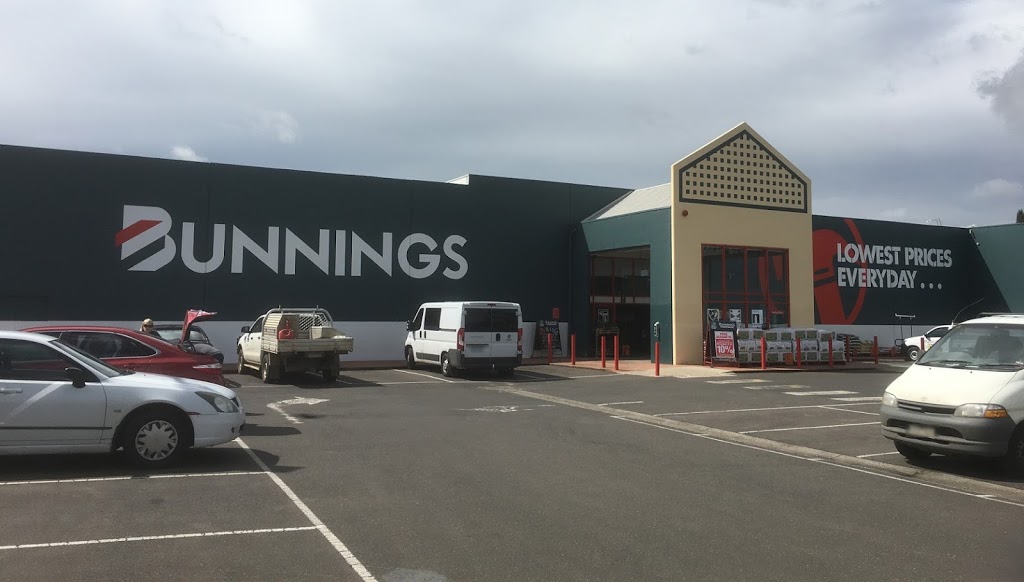 Bunnings Werribee | hardware store | 55 Cherry St, Werribee VIC 3030, Australia | 0387346900 OR +61 3 8734 6900