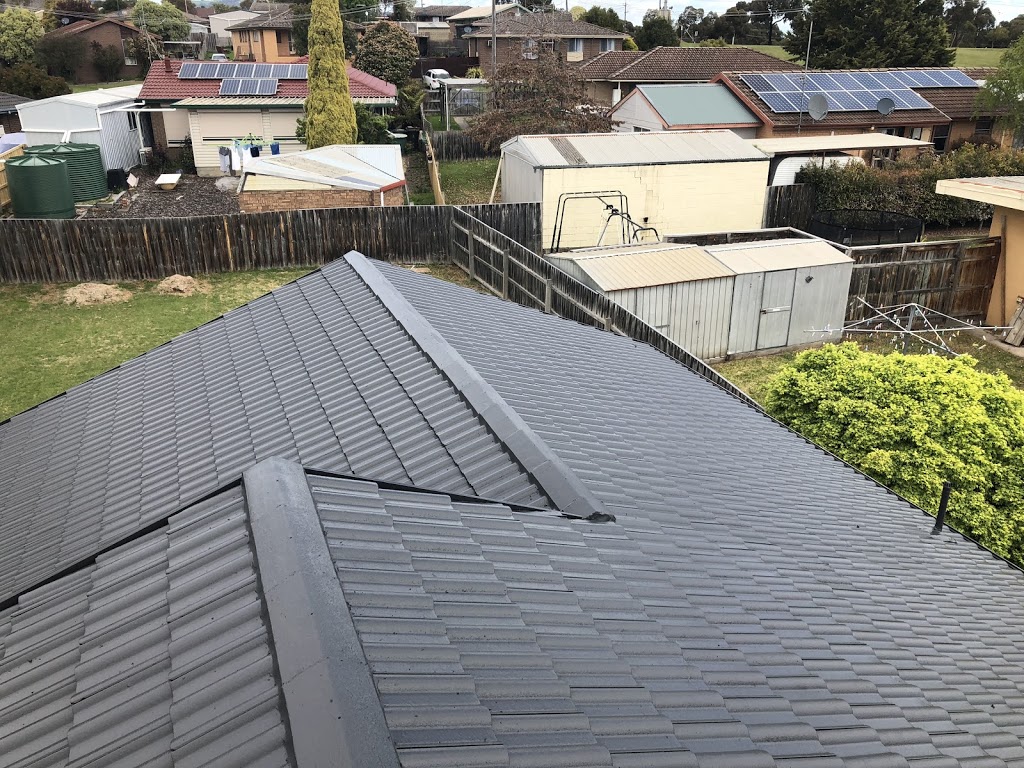 James Mills roof restoration & roof tiling services | 6 Sliedell Ct, Yinnar VIC 3869, Australia | Phone: 0421 771 237