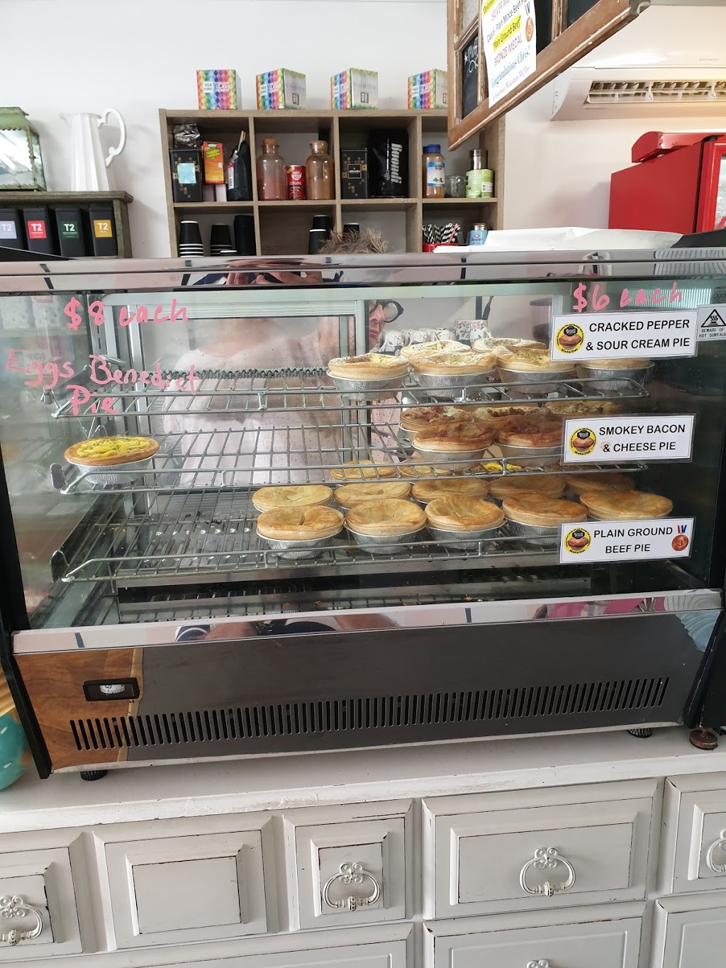 Gourmet cakes and muffins | 21 Southport Ave, Tamborine Mountain QLD 4272, Australia