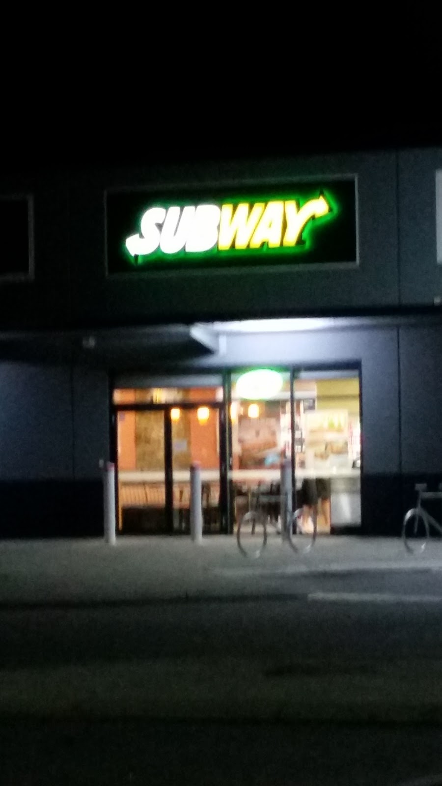 Subway | restaurant | 9/2 Captiva Approach, Butler WA 6036, Australia | 0895625322 OR +61 8 9562 5322