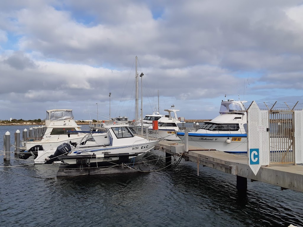 Jurien Boat Lifters / Comen Fuel WA | Lot 36 Breakwater Dr, Jurien Bay WA 6516, Australia | Phone: (08) 9652 1511
